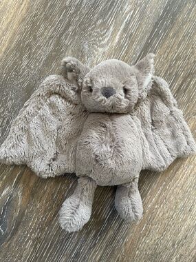 Jellycat Small Bashful Bat NWOT Retired